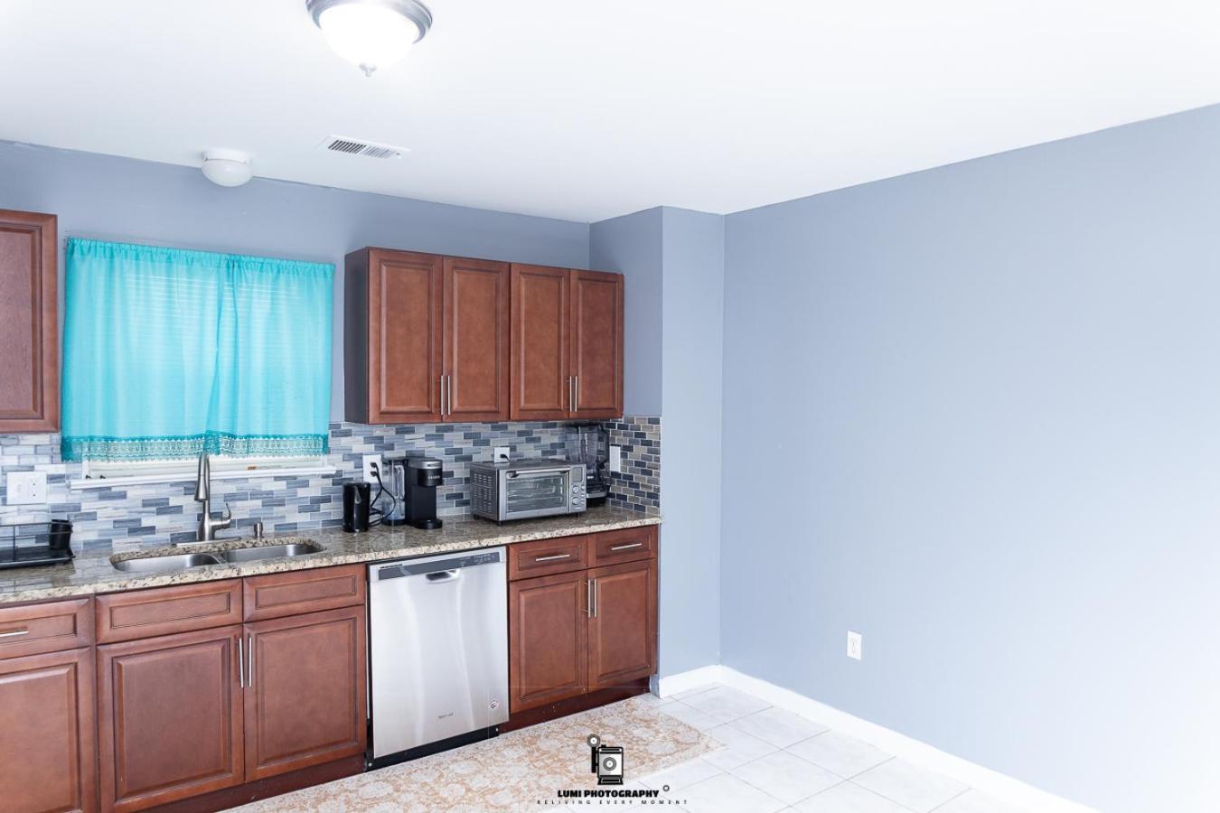 Beautifully Designed & Spacious In 10mins From Ewr Airport, Close To Nyc And Beth Israel Hospital * Newark