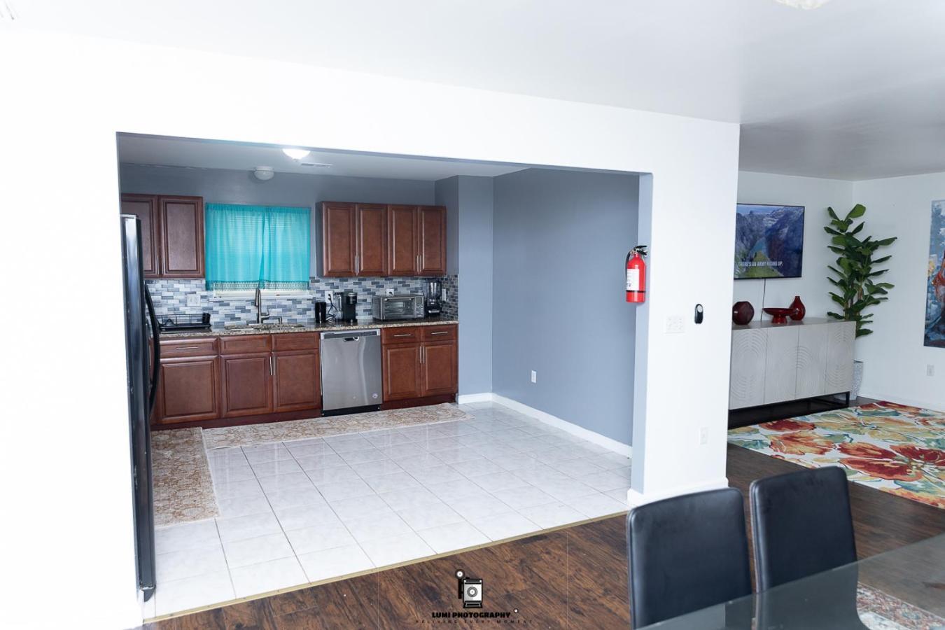 Beautifully Designed & Spacious In 10mins From Ewr Airport, Close To Nyc And Beth Israel Hospital * Newark